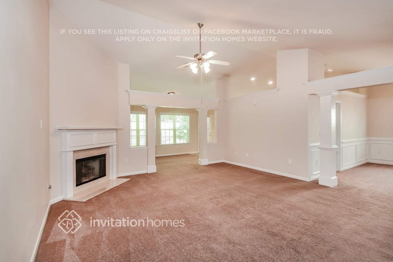 1320 Martins Down Dr - Photo 4 of 18