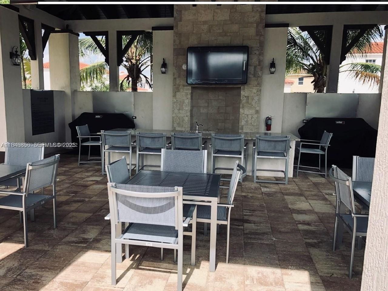 17120 Southwest 95th Street #17120 - Photo 7 of 18