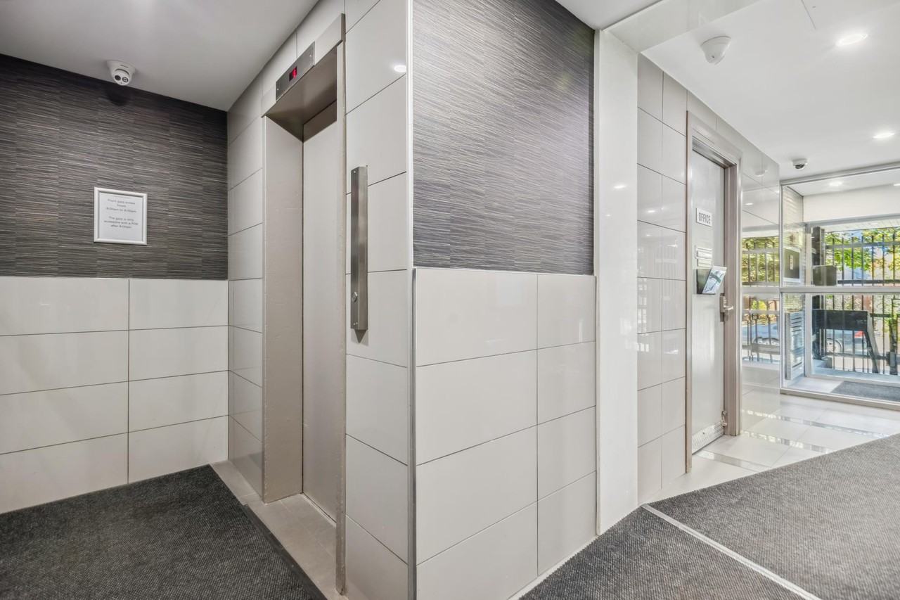 Clarence Street Apartments - Photo 7 of 28