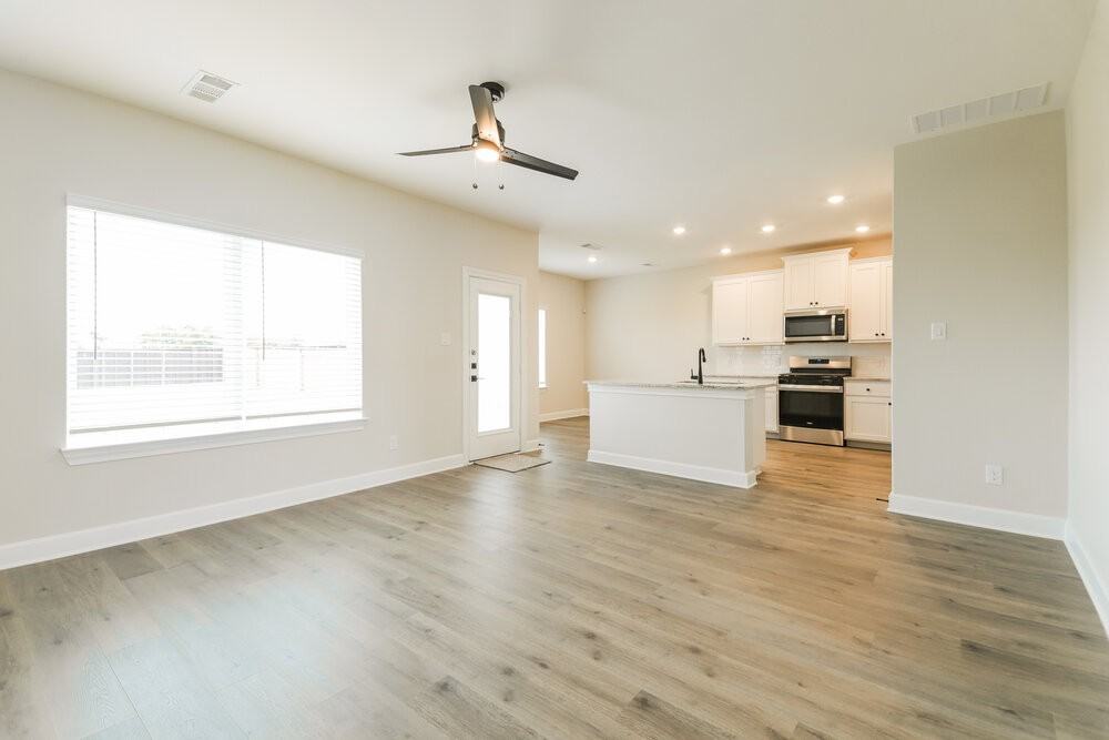 907 Princeton Hts - Photo 5 of 17