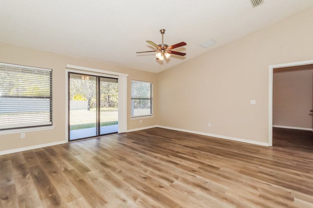 498 Johns Creek Pkwy - Photo 5 of 16