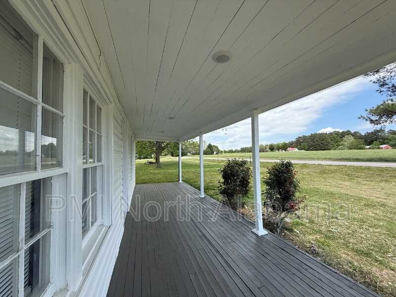 23391 Mooresville Rd - Photo 2 of 12