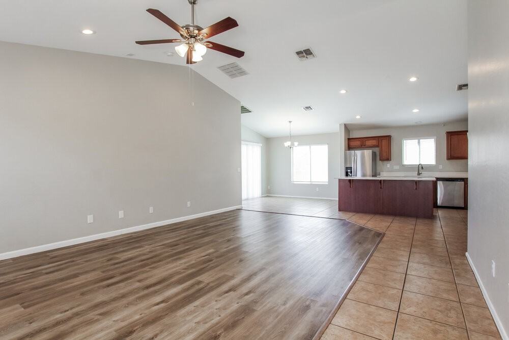 14815 N Tonya Cir - Photo 4 of 16