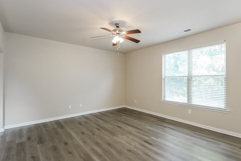 271 Bandelier Cir - Photo 5 of 17