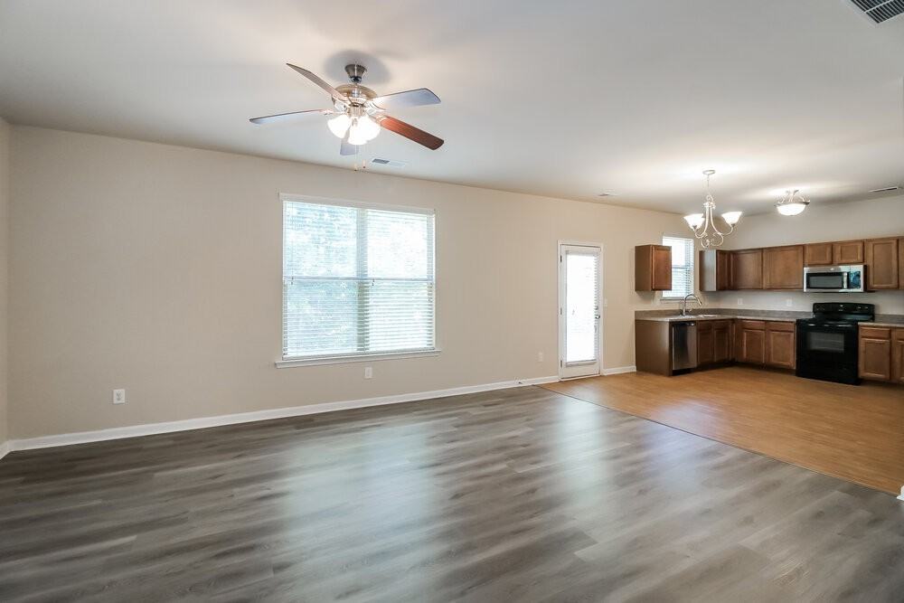 271 Bandelier Cir - Photo 6 of 17