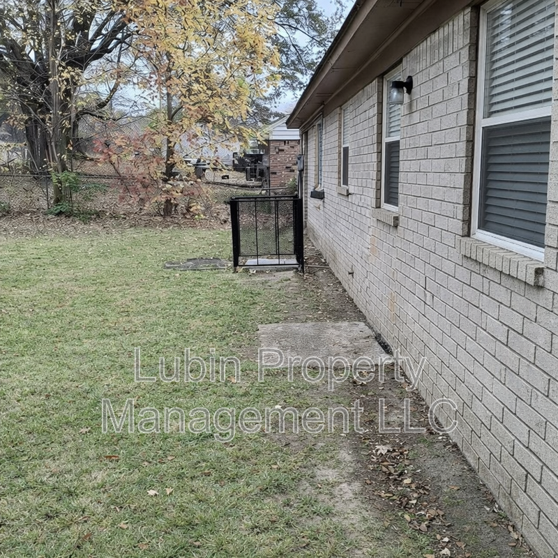 1221 Tahoe Rd - Photo 2 of 9