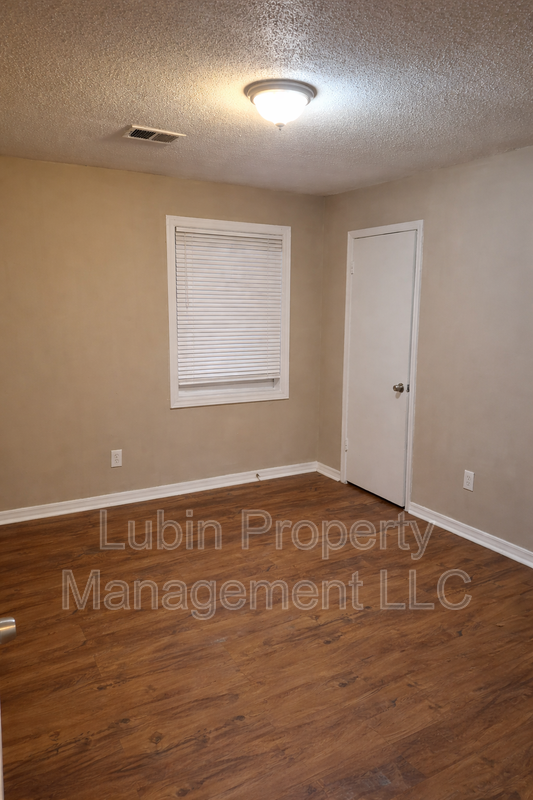 1221 Tahoe Rd - Photo 4 of 9