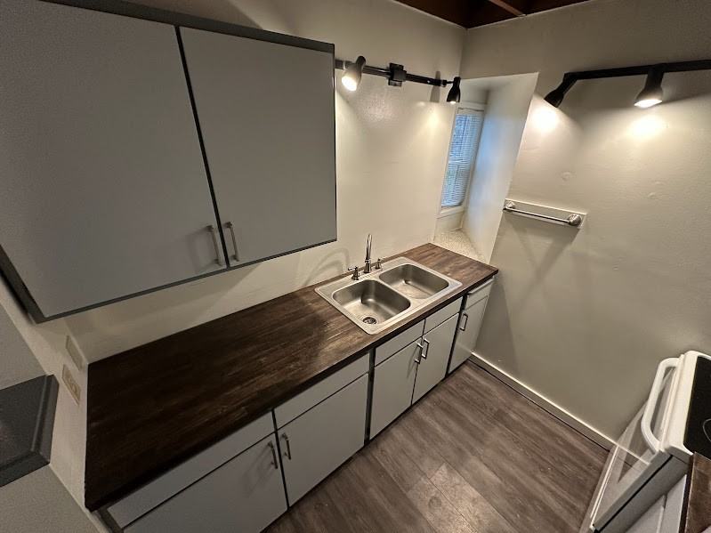 910 East 9th Avenue #1 - Photo 7 of 17