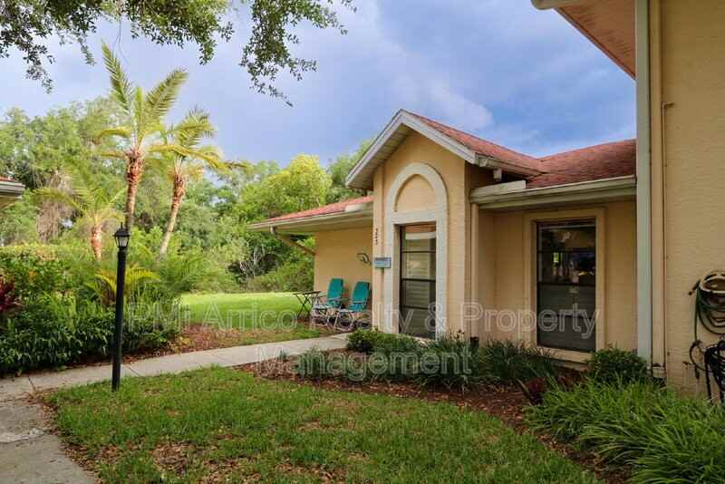 323 Knottwood Ct - Photo 2 of 26