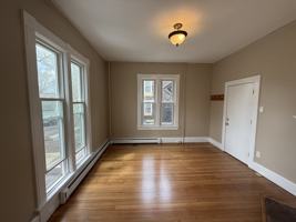 featured image of 911 Osgood St