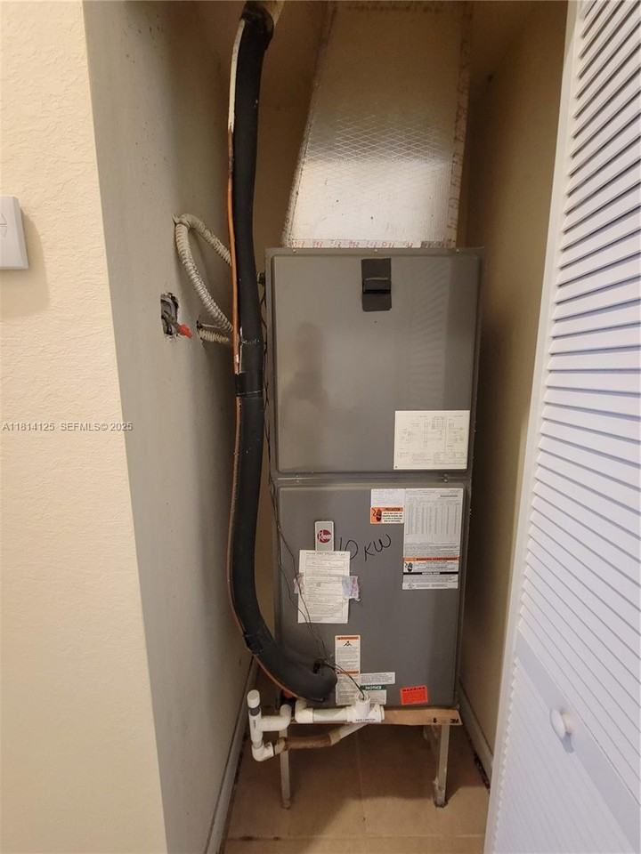 9282 Southwest 171st Place #0 - Photo 4 of 29