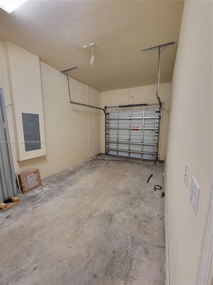 9282 Southwest 171st Place #0 - Photo 6 of 29