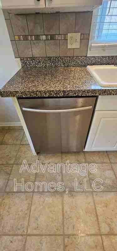 4504 Terrace St - Photo 2 of 15