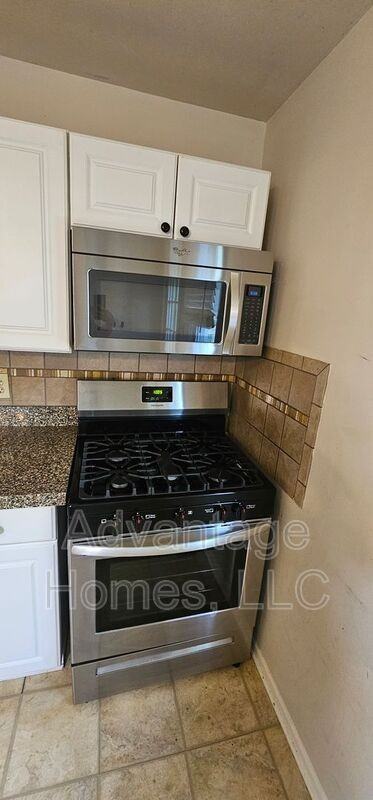 4504 Terrace St - Photo 4 of 15