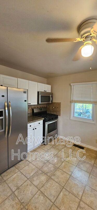 4504 Terrace St - Photo 6 of 15