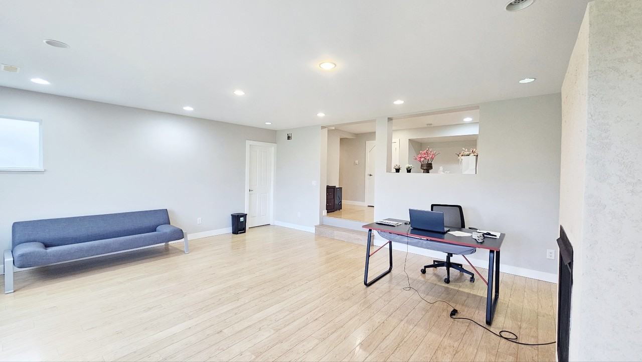 1510 Rideau Avenue - Photo 2 of 16