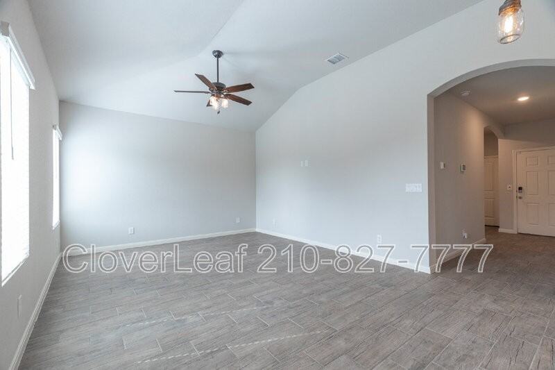 524 Willow Valley St - Photo 7 of 24