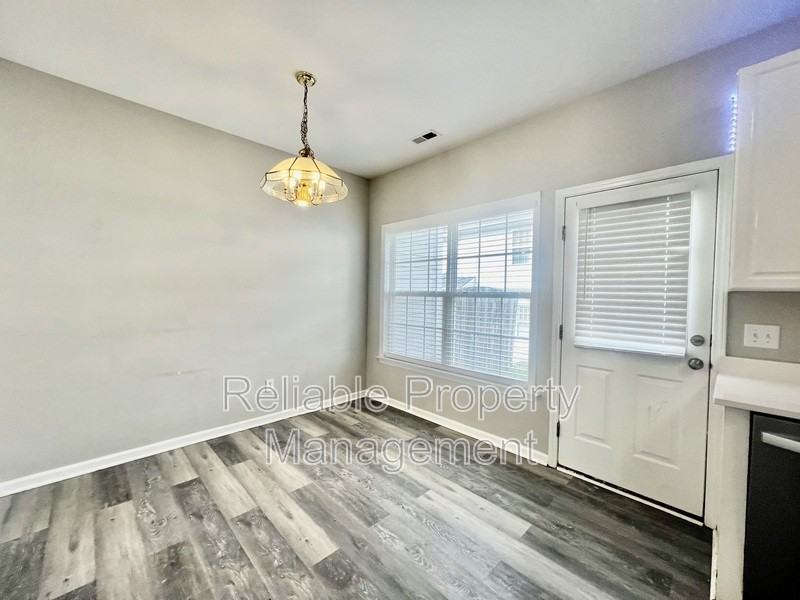 2829 Bennington Dr - Photo 4 of 12