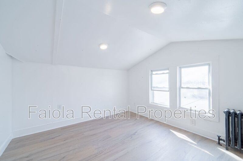 426 W Peach St #2 - Photo 6 of 12