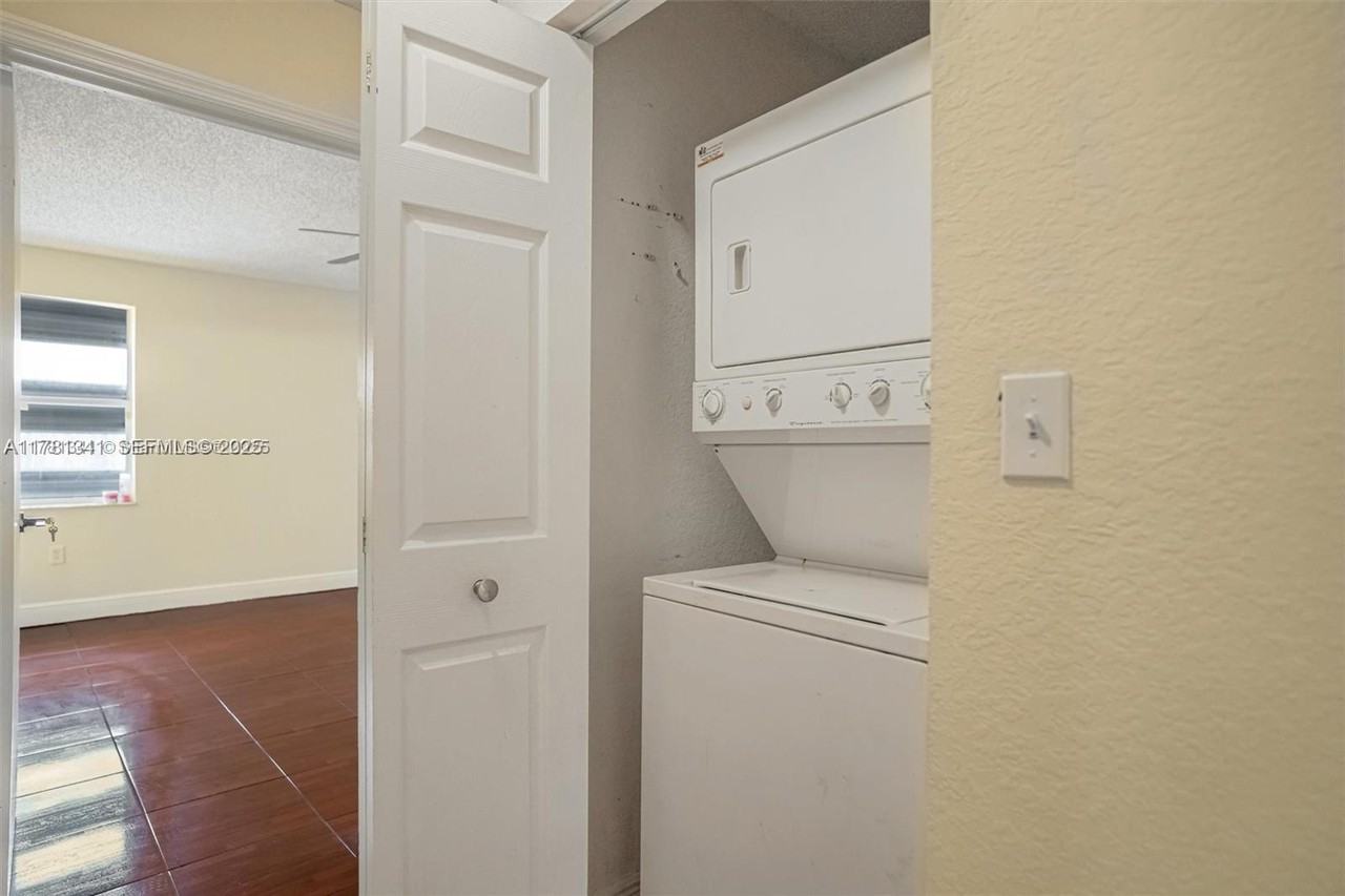 11605 Southwest 147th Terrace #11605 - Photo 3 of 35