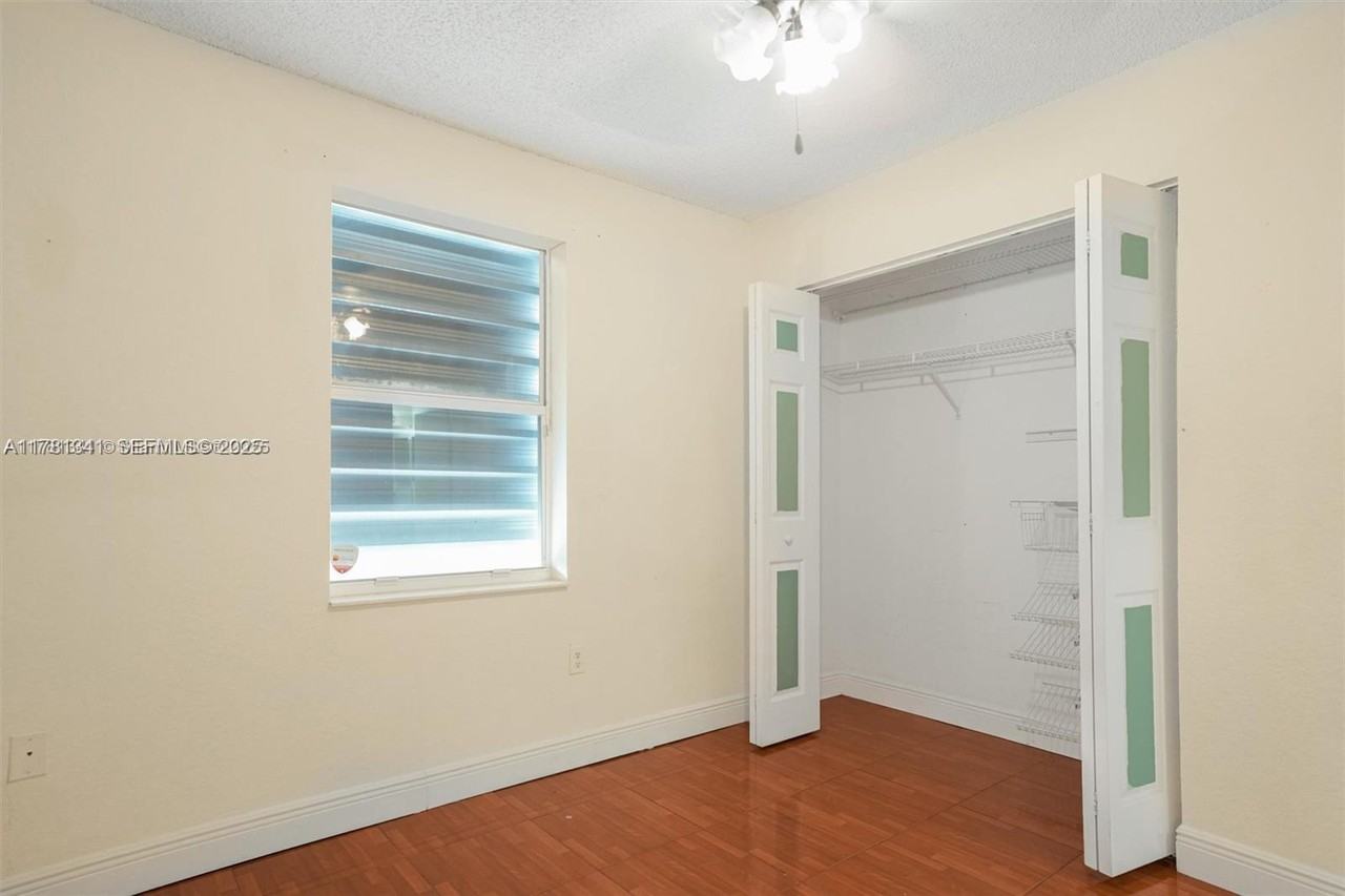 11605 Southwest 147th Terrace #11605 - Photo 5 of 35