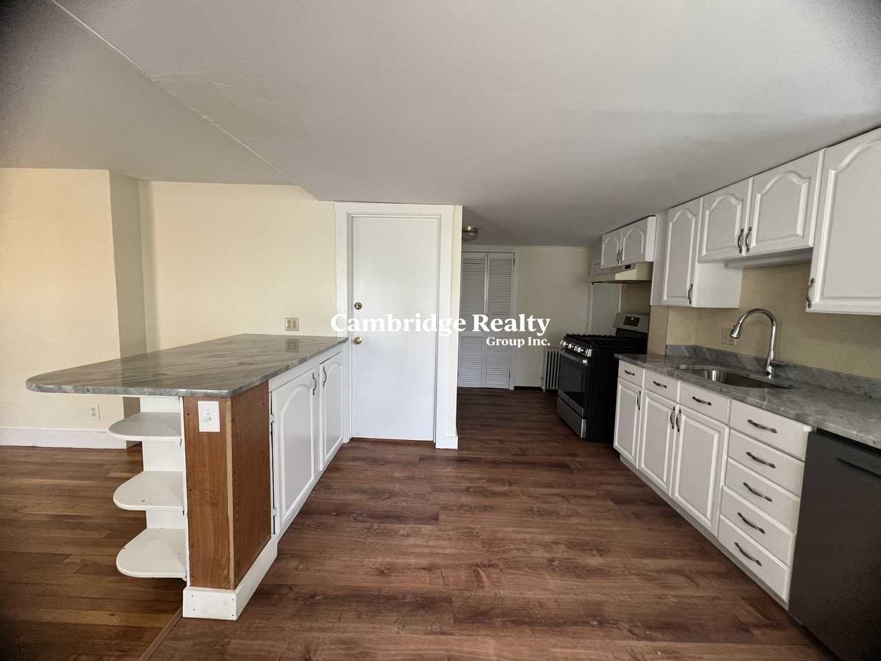 28A Cherry St #2T - Photo 2 of 21