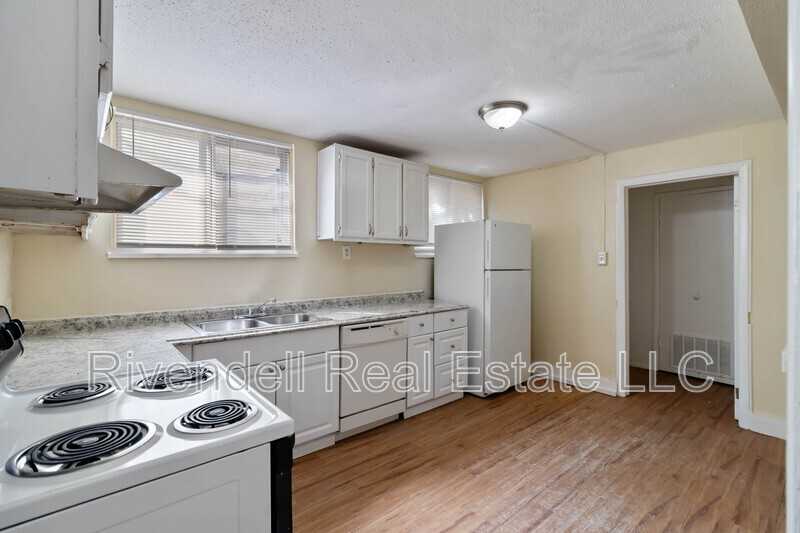 14920 E 22nd Ave - Photo 2 of 9