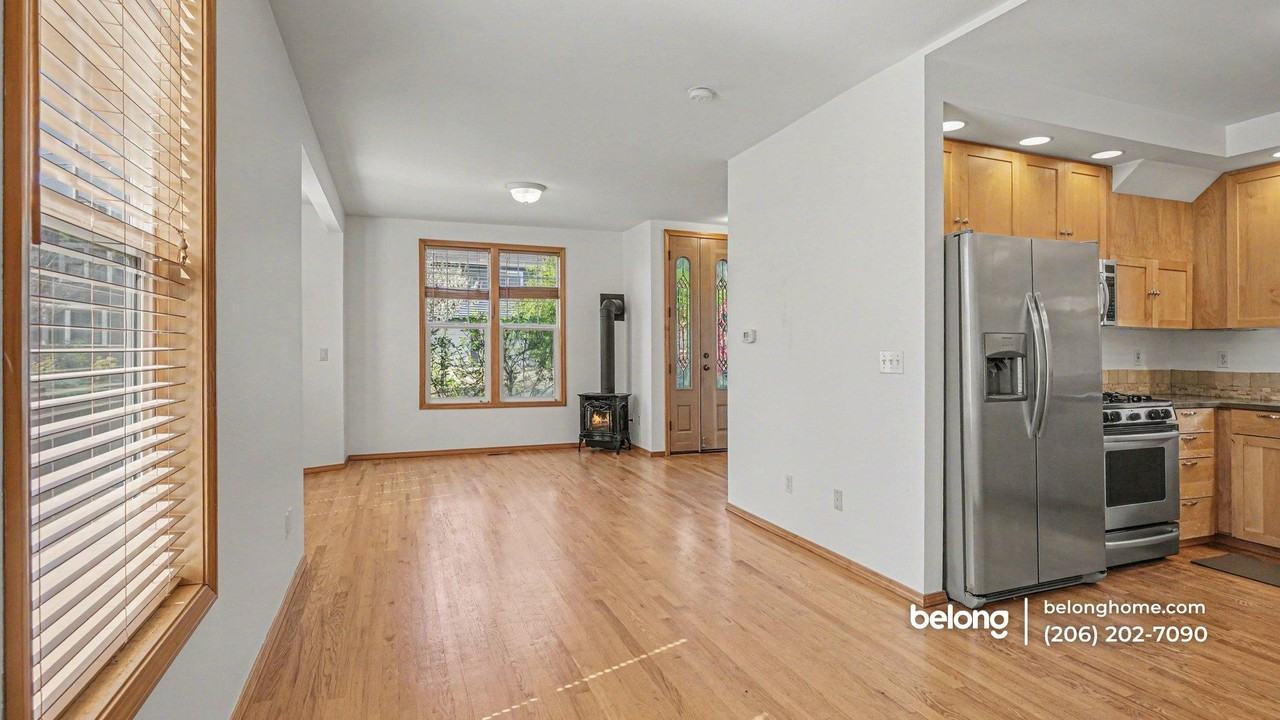 6722 Division Ave Nw - Photo 6 of 24