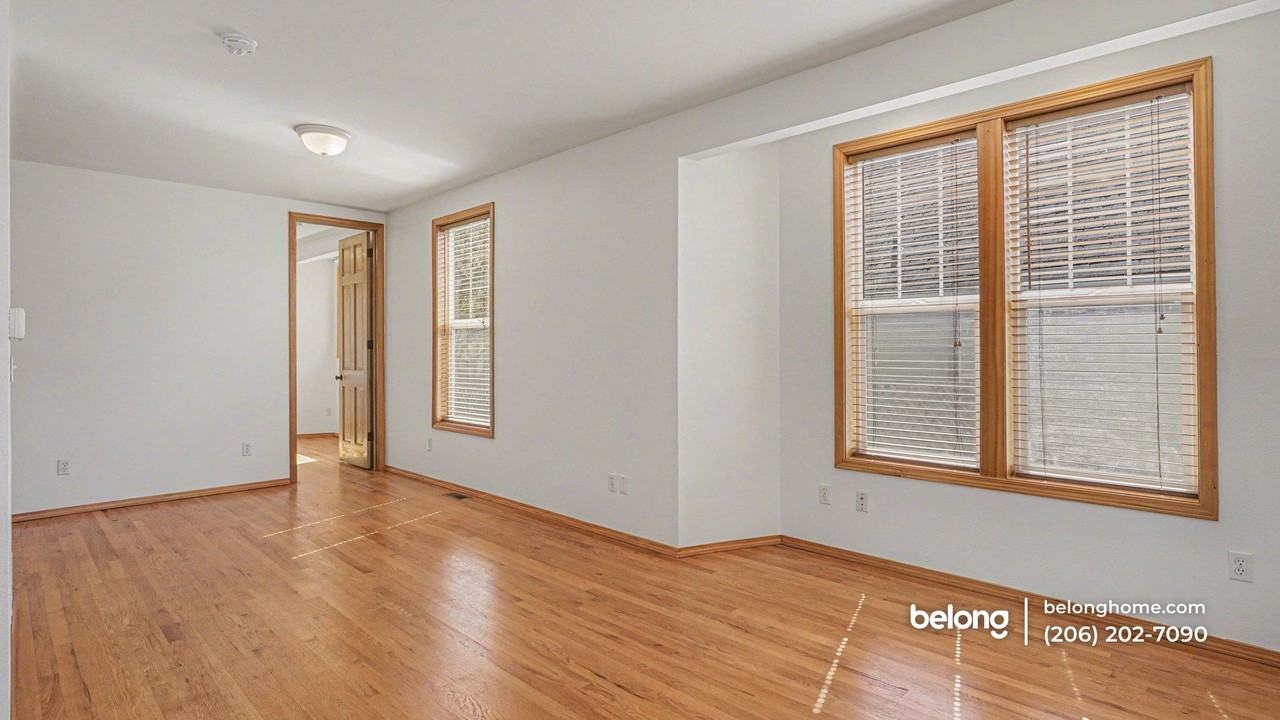 6722 Division Ave Nw - Photo 7 of 24