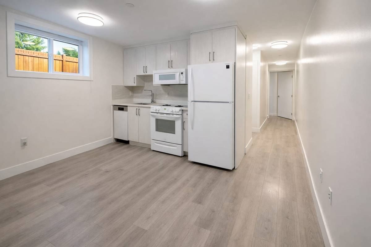 3324 East 2nd Avenue - Photo 4 of 9