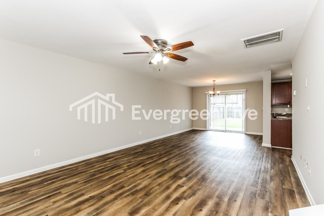 384 Union Station Way - Photo 2 of 15