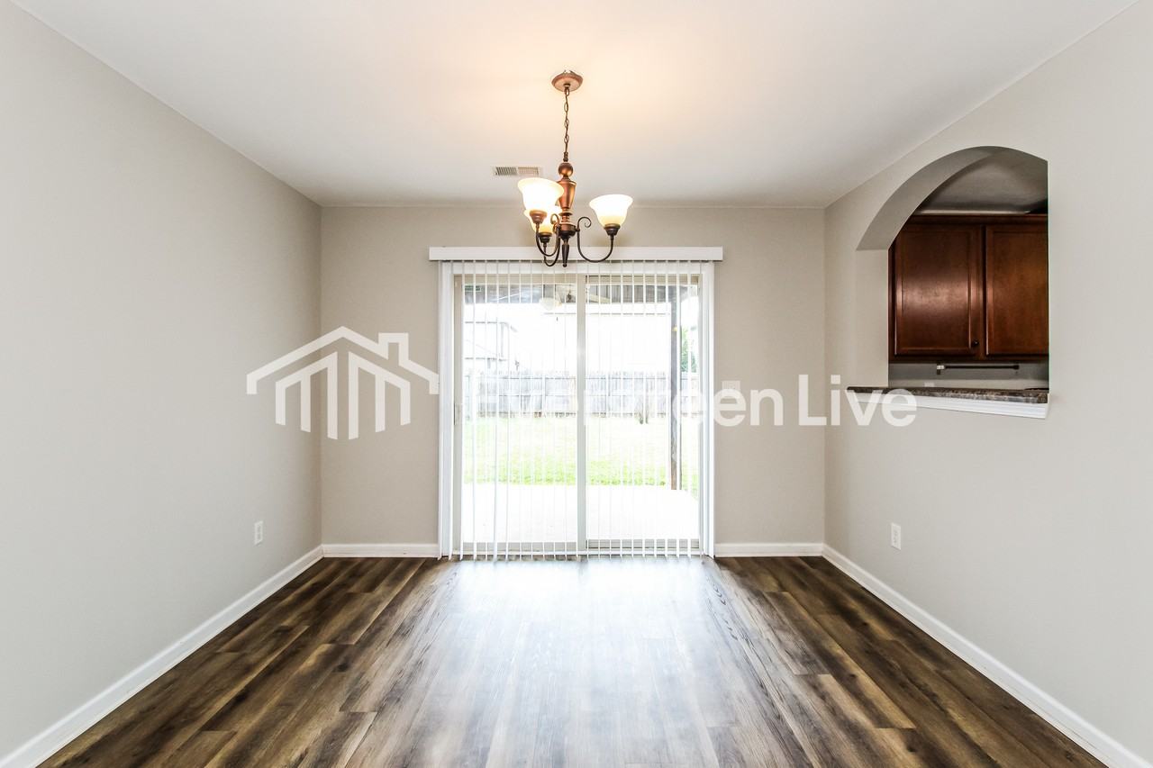 384 Union Station Way - Photo 4 of 15