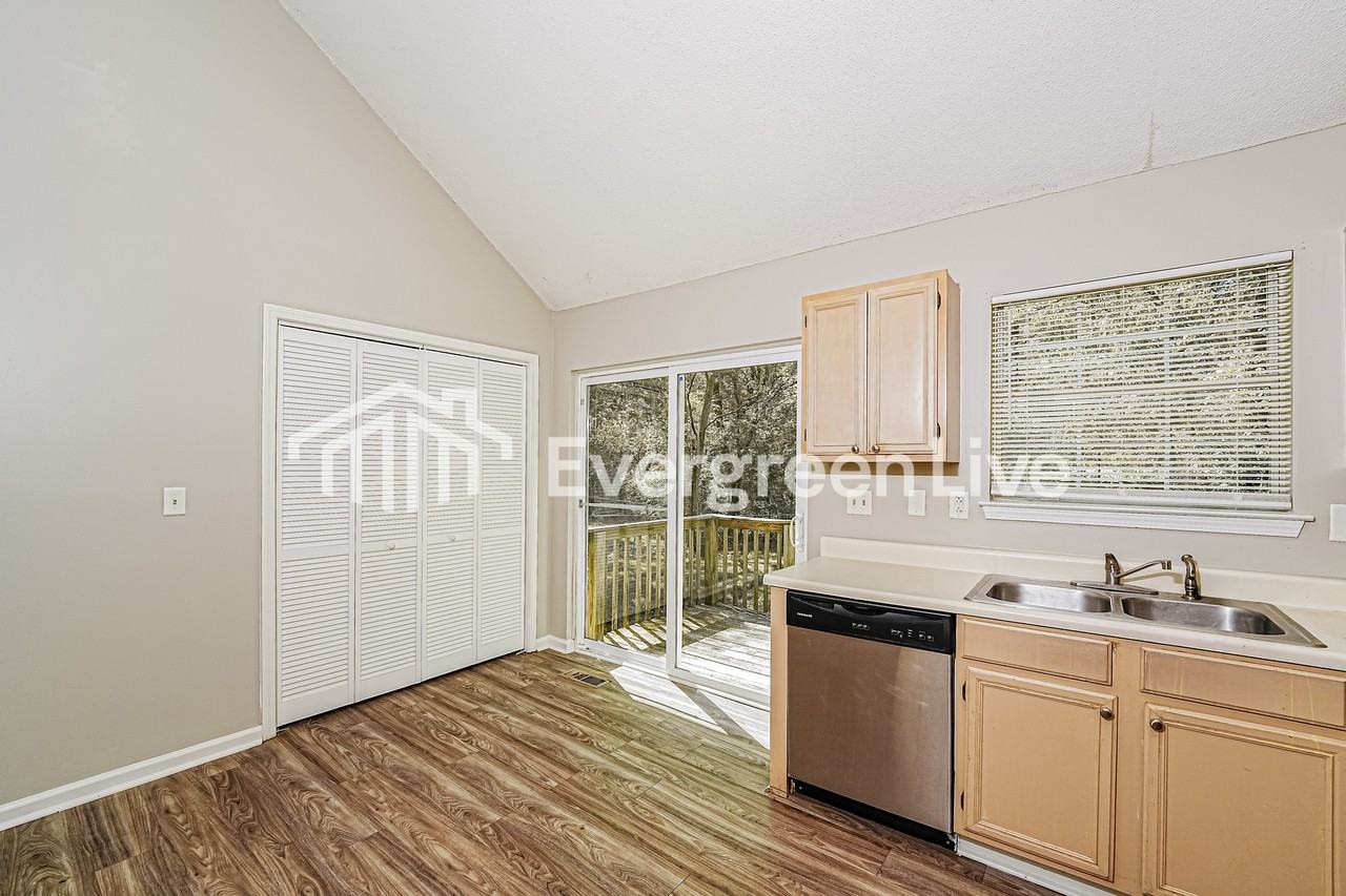 6752 Brittany Pl - Photo 5 of 15