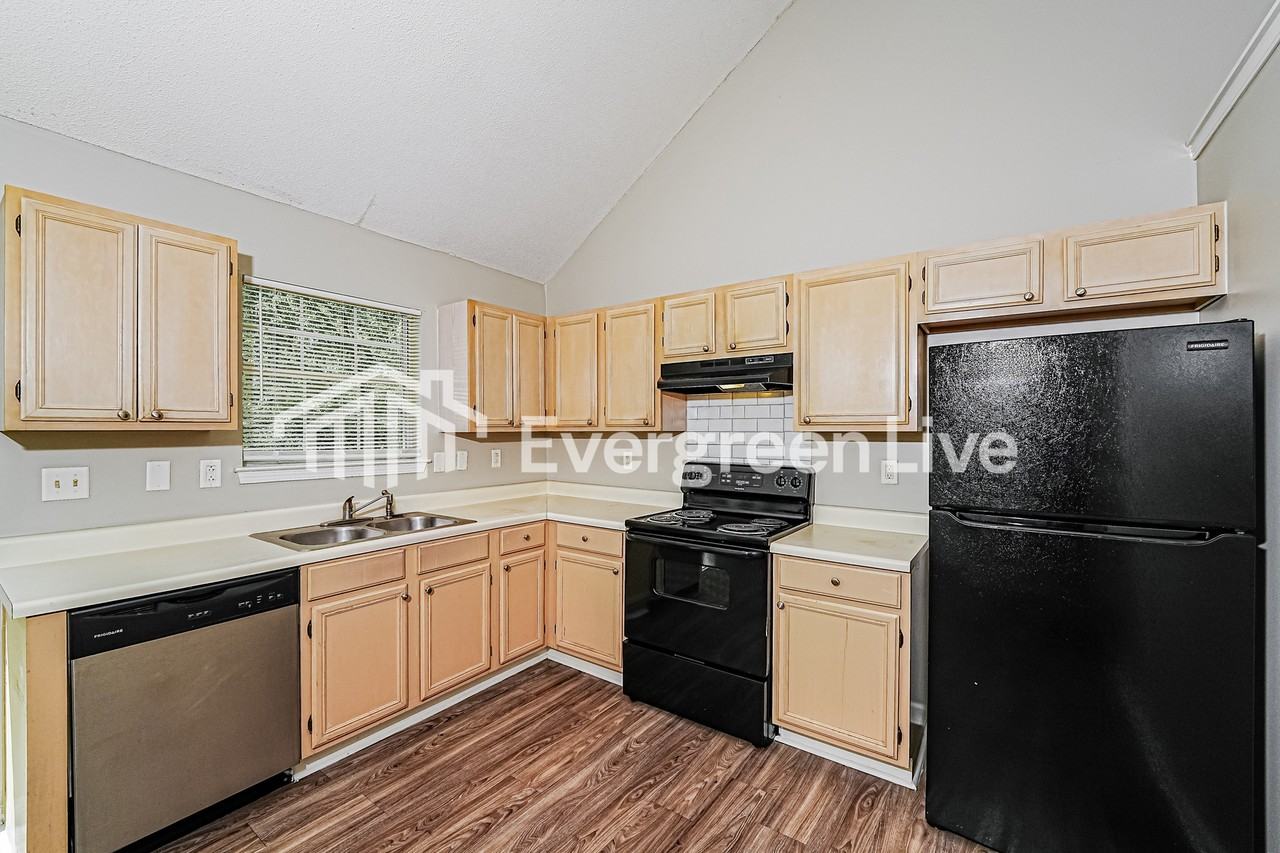6752 Brittany Pl - Photo 7 of 15