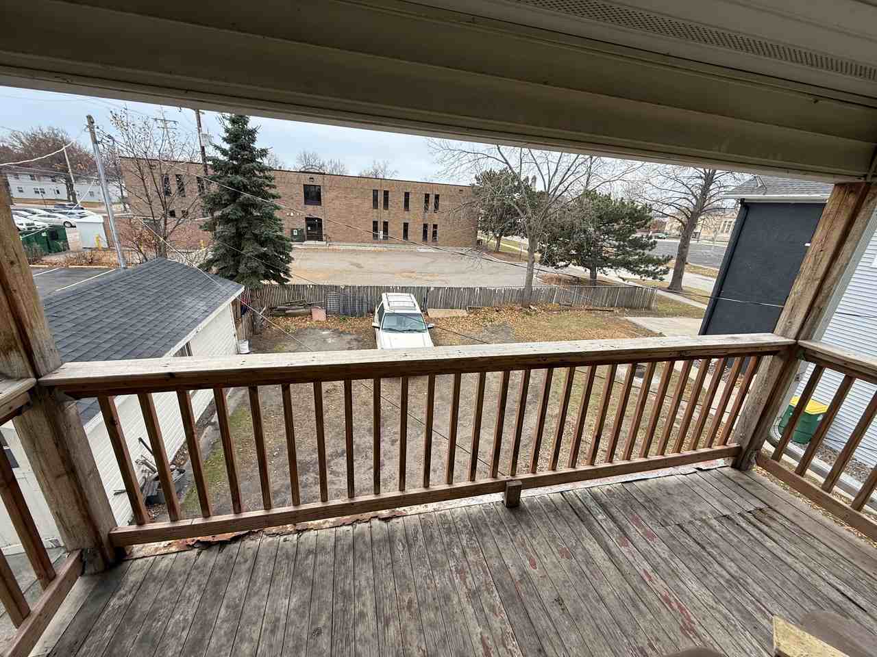 710 Pine St - Photo 3 of 6