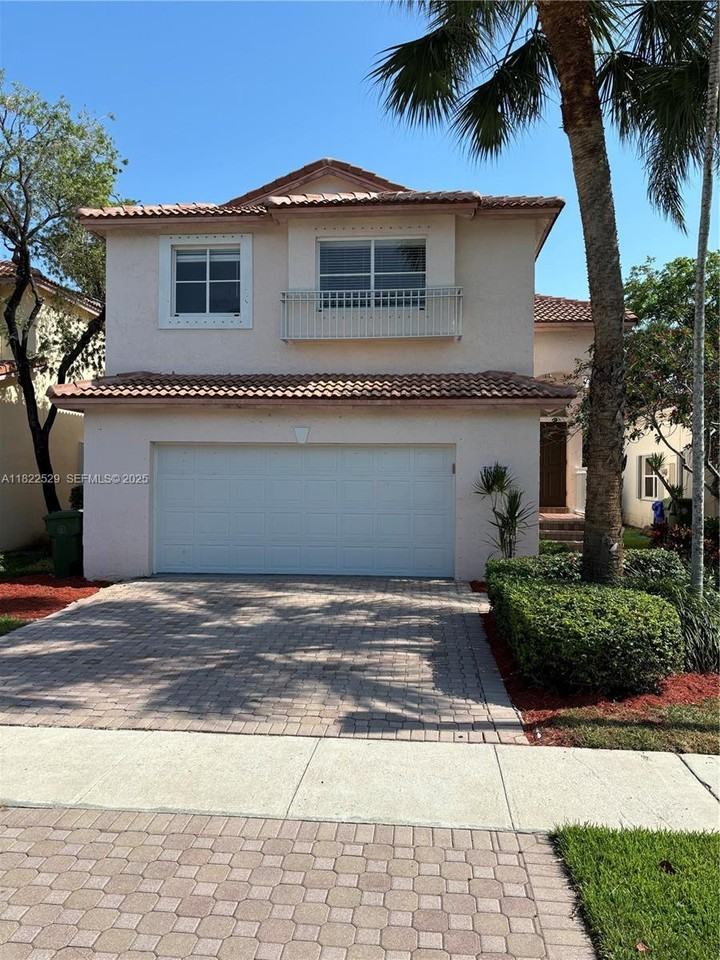 15857 16th Street - Photo 2 of 10