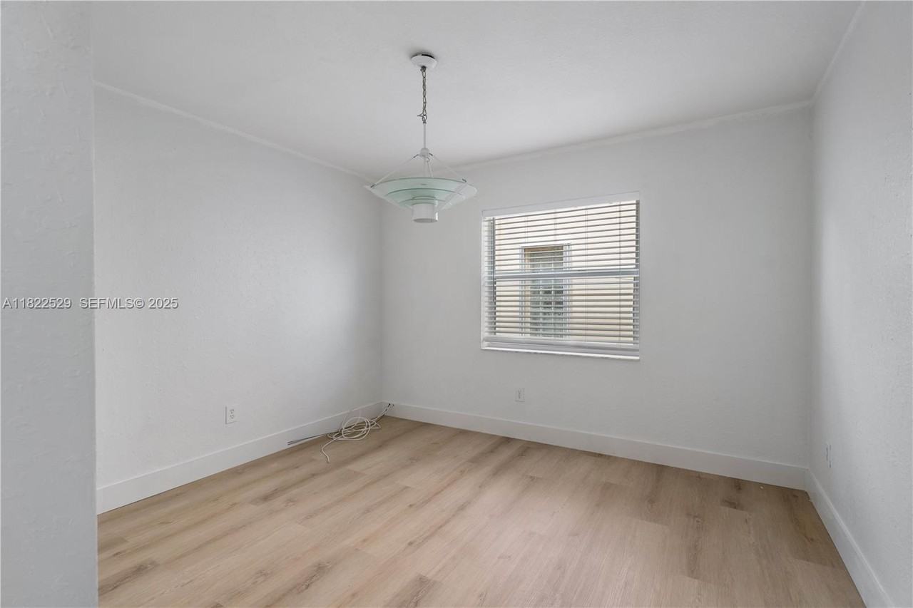 15857 16th Street - Photo 6 of 10