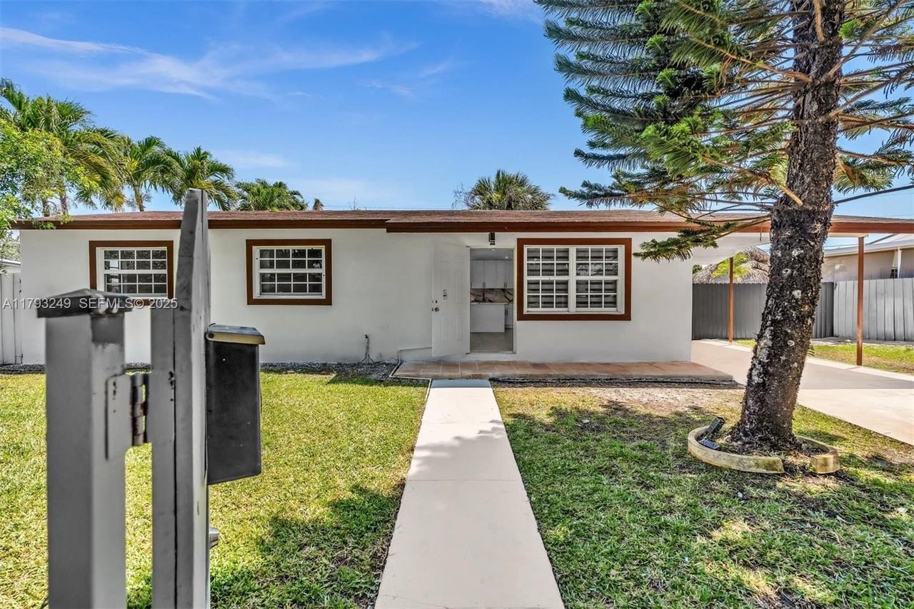 11790 Southwest 34th Street - Photo 5 of 56