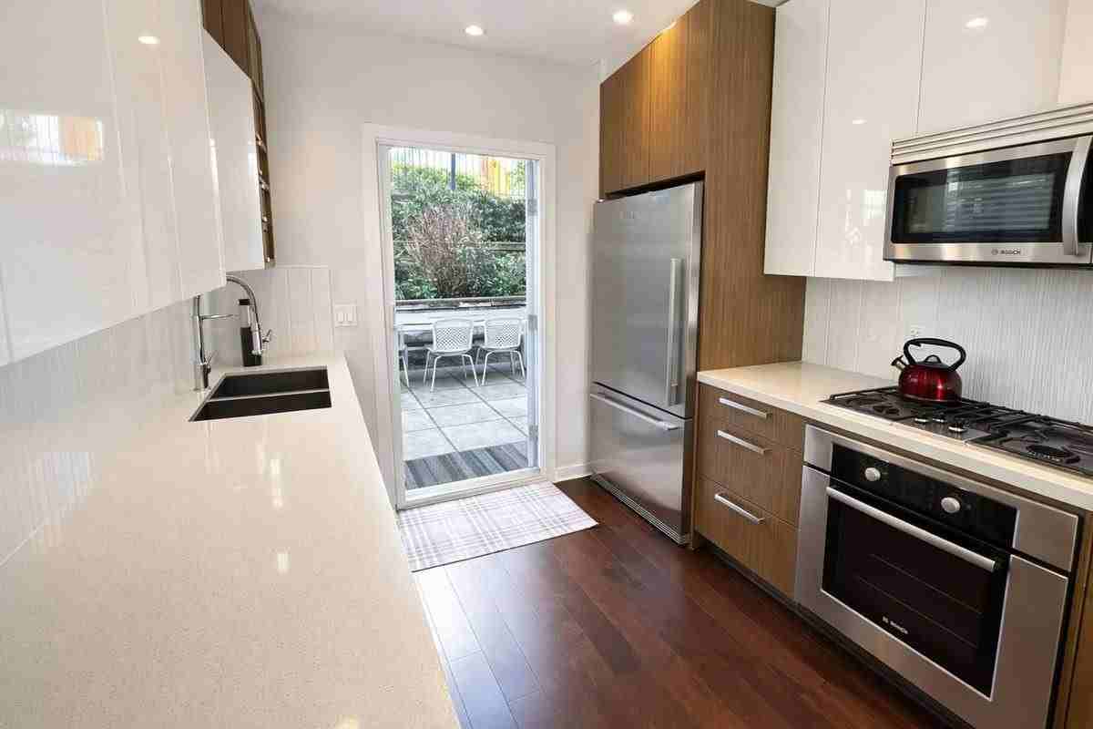 2229 Southside Drive - Photo 2 of 20