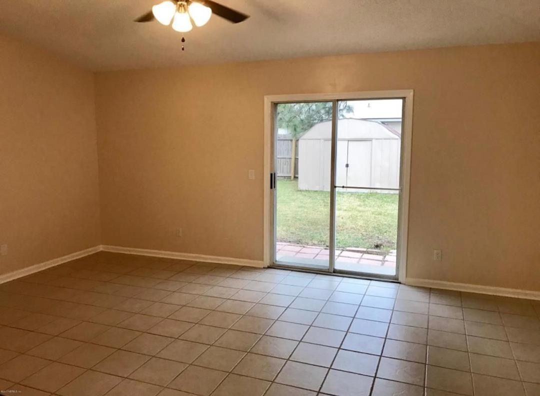 12321 Mastin Cove Rd - Photo 2 of 8