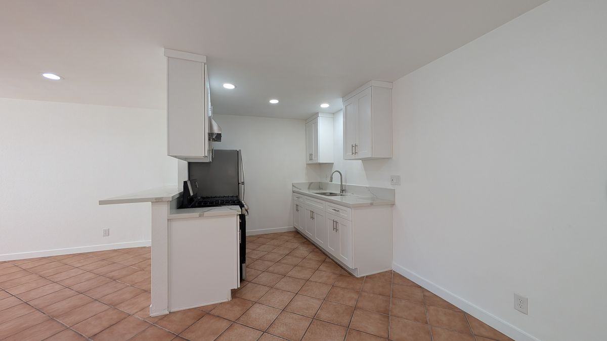 1422 Peckham St ##A - Photo 4 of 11