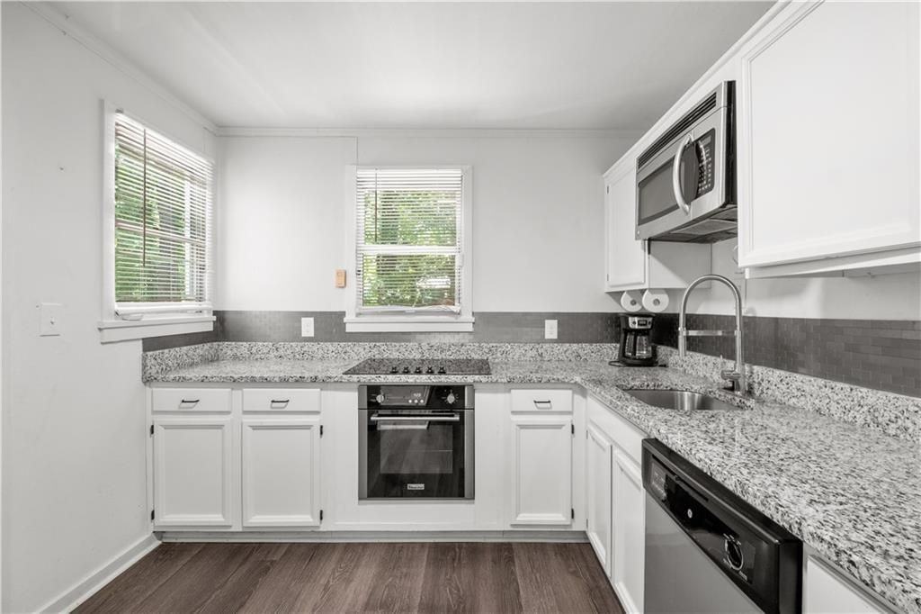 1738 Duke Rd - Photo 7 of 23