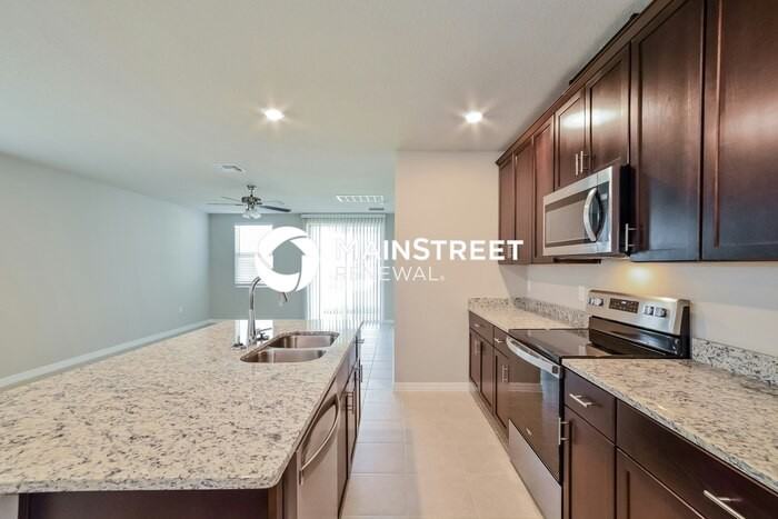 5265 Luke Hammock St - Photo 4 of 16