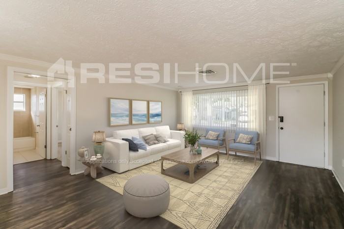 8726 Saint Regis Ln - Photo 5 of 17