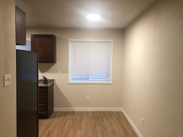 835 7th Ave #8 - Photo 7 of 10