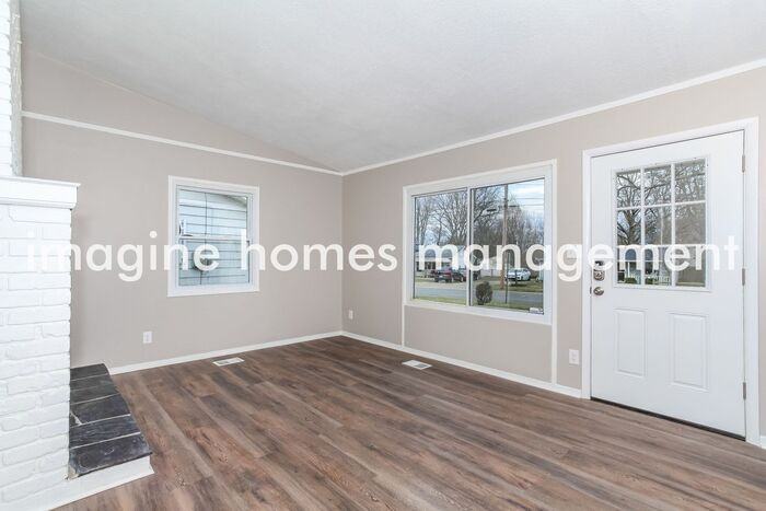 207 Seminole Dr - Photo 4 of 15