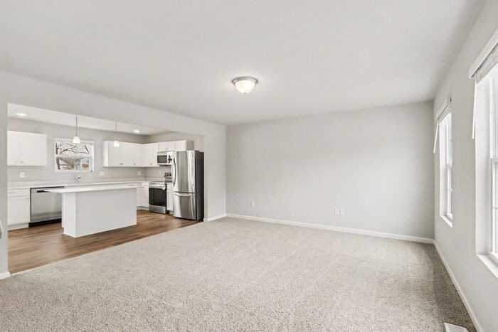 1401 Ridgeview Dr - Photo 4 of 21