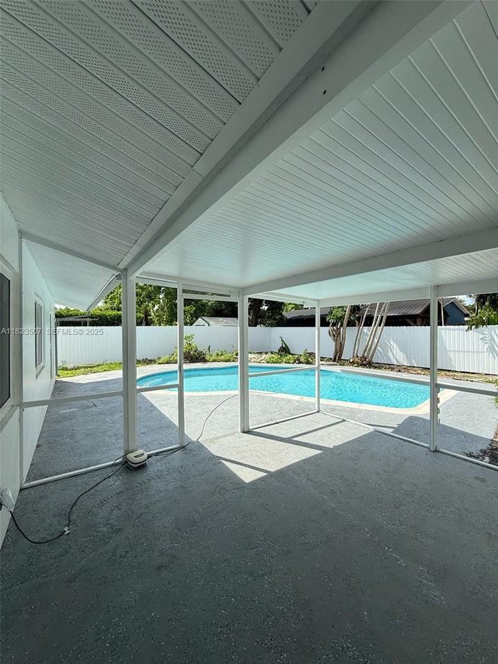 9934 Southwest 195th Street #9934 - Photo 4 of 12