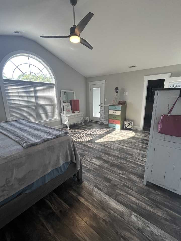 9608 10th Bay St #NA - Photo 5 of 24