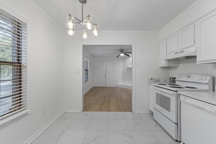 3340 Colonial Oaks Dr #2D - Photo 4 of 12